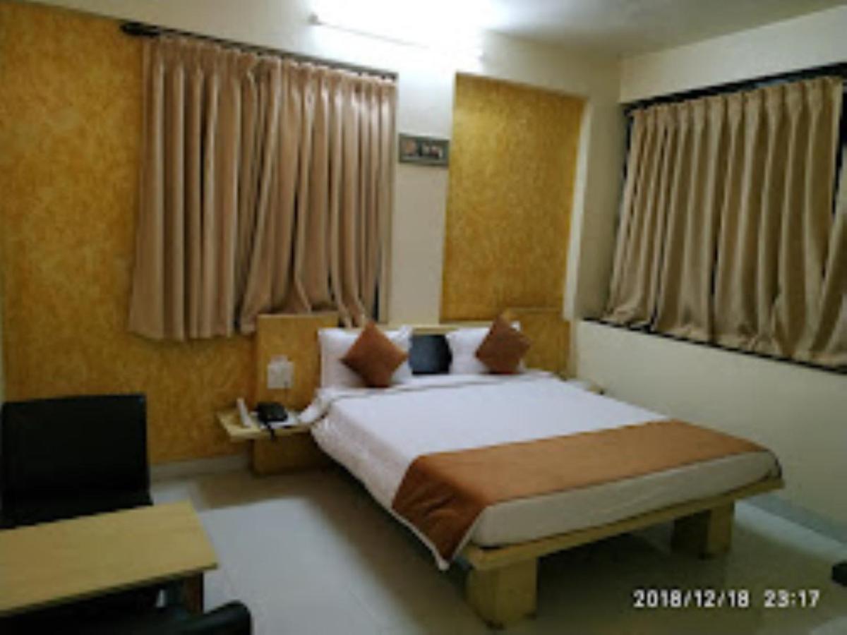 Hotel Cool Palace, Nashik Zewnętrze zdjęcie