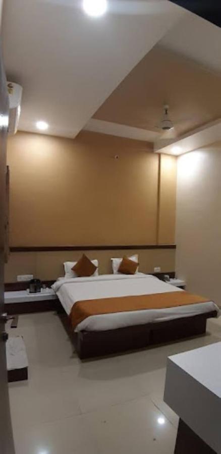 Hotel Cool Palace, Nashik Zewnętrze zdjęcie