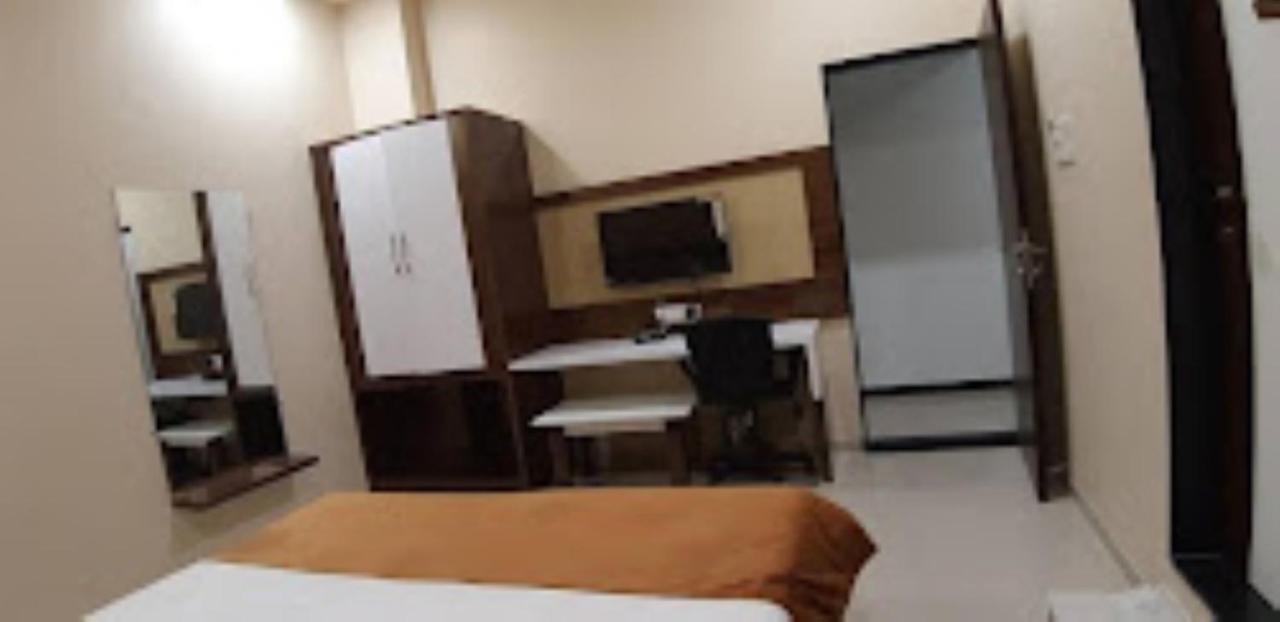Hotel Cool Palace, Nashik Zewnętrze zdjęcie