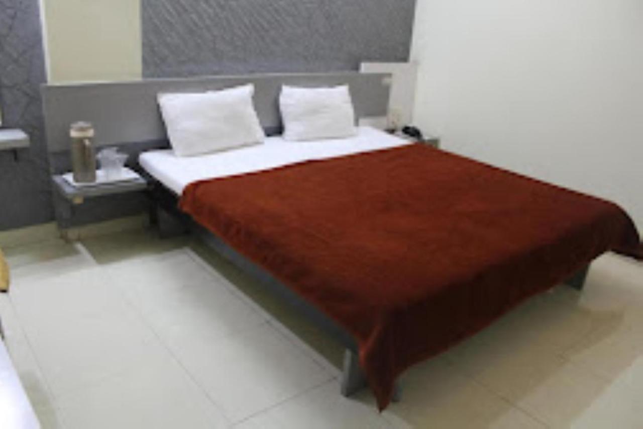 Hotel Cool Palace, Nashik Zewnętrze zdjęcie