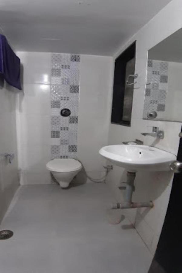 Hotel Cool Palace, Nashik Zewnętrze zdjęcie