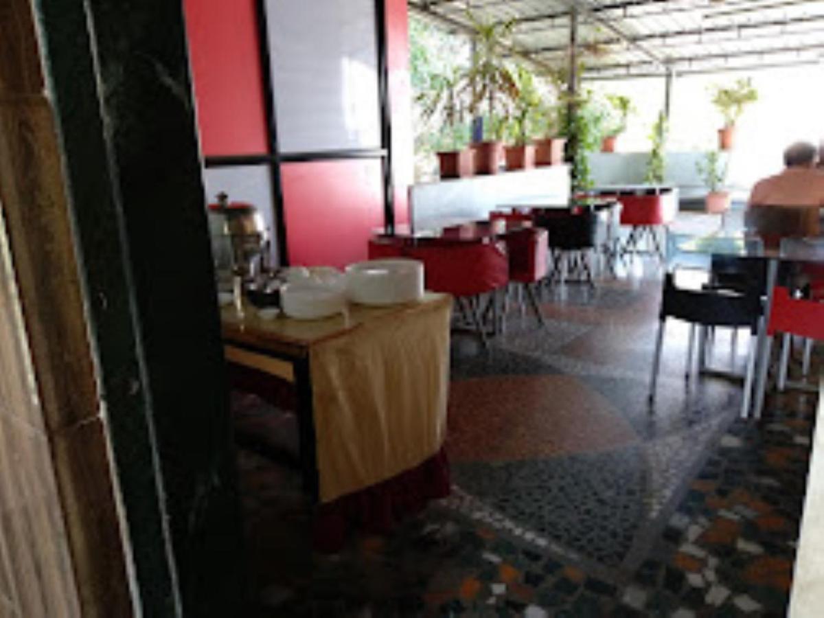 Hotel Cool Palace, Nashik Zewnętrze zdjęcie