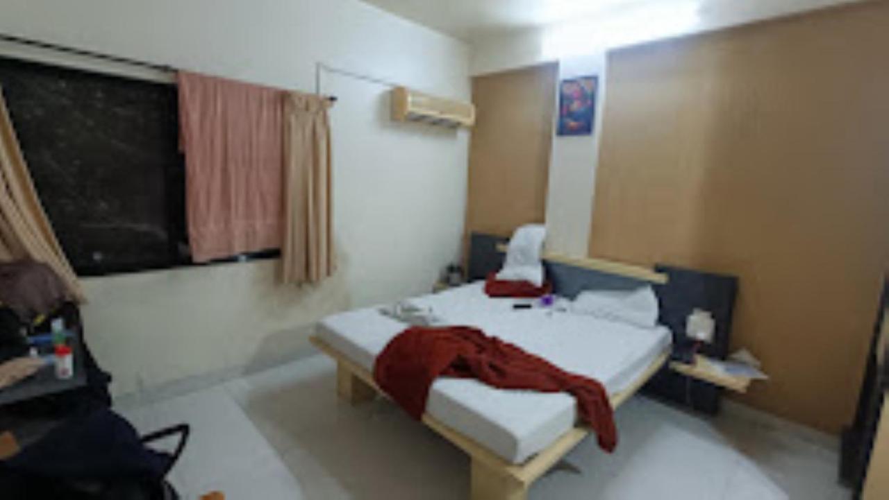 Hotel Cool Palace, Nashik Zewnętrze zdjęcie