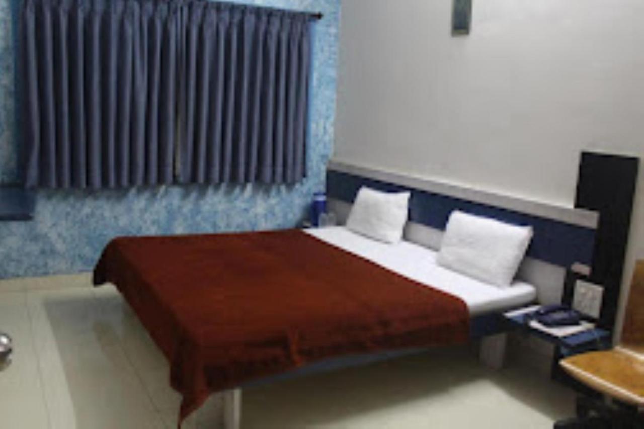 Hotel Cool Palace, Nashik Zewnętrze zdjęcie